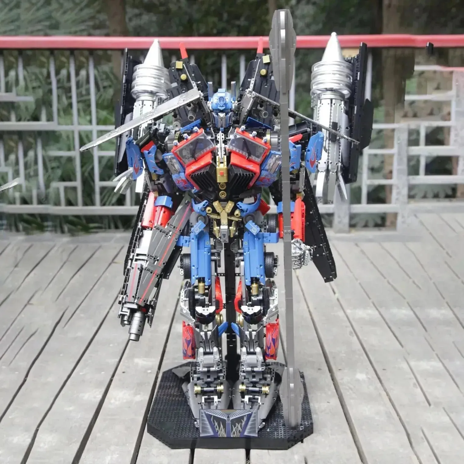 DJ Rambo Man Mecha Transformer Robot 8862pcs