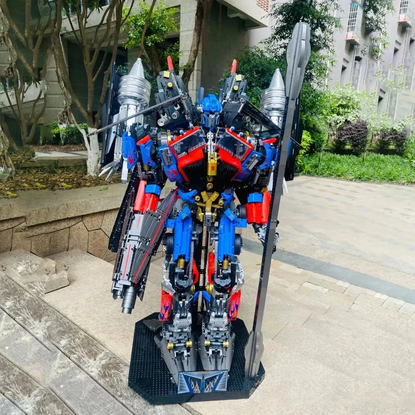 DJ Rambo Man Mecha Transformer Robot 8862pcs