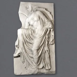 Nike adjusting her Sandal Bas-relief (Large)