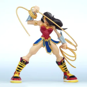 Sneakers Wonder Woman Limited Edition Figure